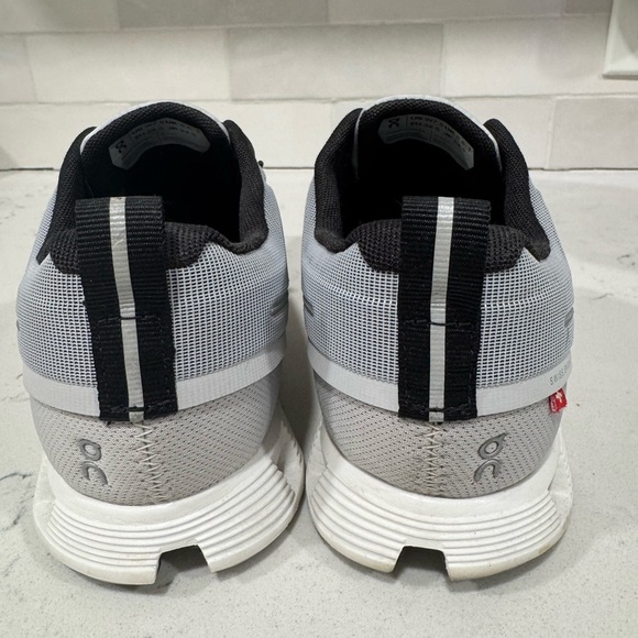 On Cloud Grey and Black Shoes size 7.5 - Picture 3 of 10